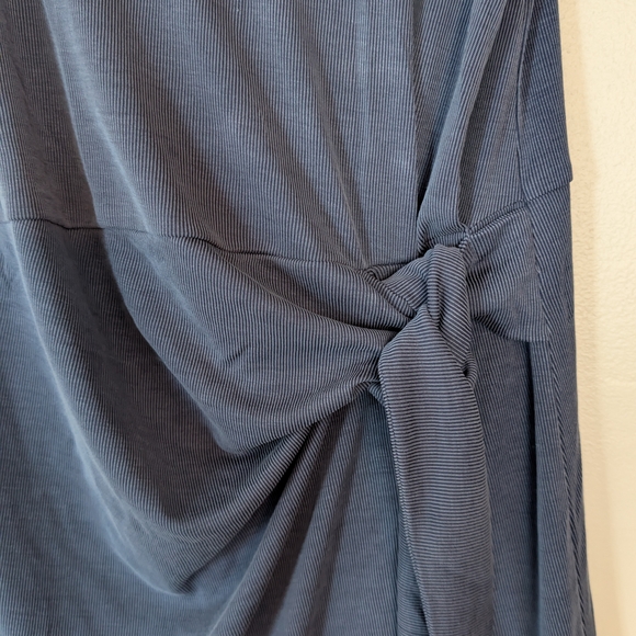 Skies Are Blue Navy Dress - Picture 2 of 3